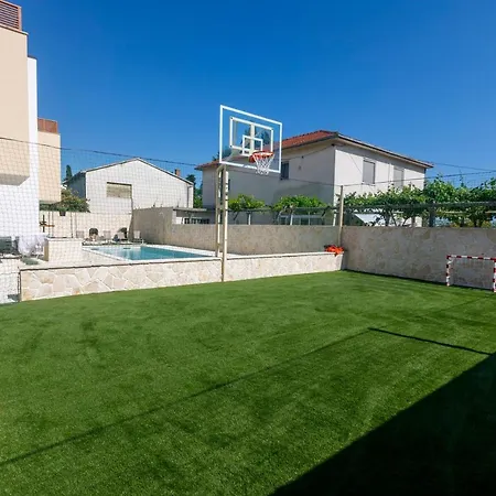 Rusinac - Private Heated Pool