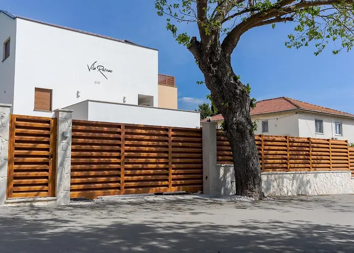 Rusinac - Private Heated Pool Vila