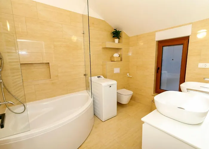 Rusinac - Private Heated Pool Vila