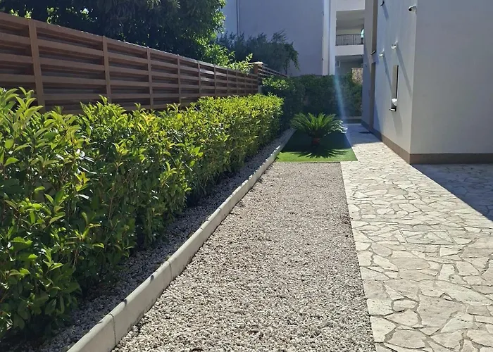 Rusinac - Private Heated Pool Vila *