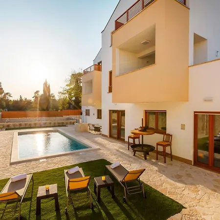 Rusinac - Private Heated Pool فيلة Kaštela