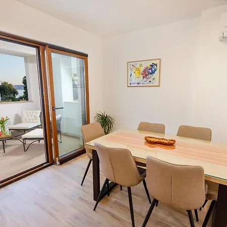 Rusinac - Private Heated Pool * Kastela