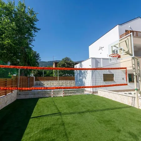 Rusinac - Private Heated Pool Vila