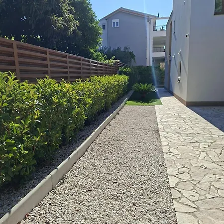Rusinac - Private Heated Pool فيلة *