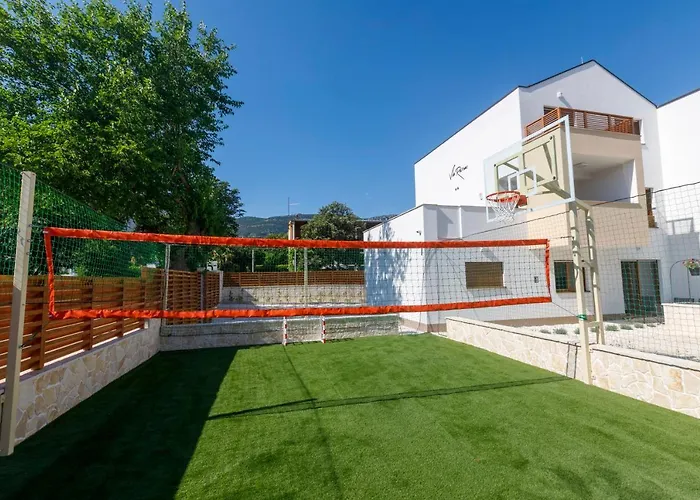 Rusinac - Private Heated Pool Villa